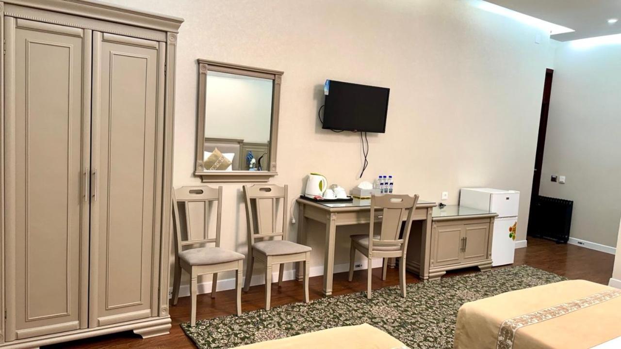 Khujand Deluxe Hotel Екстер'єр фото