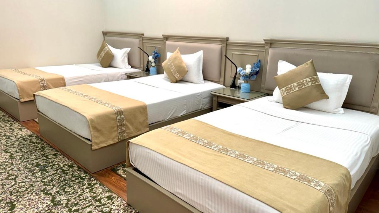 Khujand Deluxe Hotel Екстер'єр фото