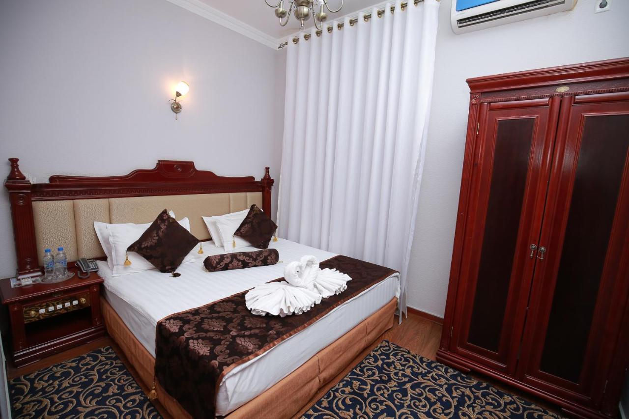 Khujand Deluxe Hotel Екстер'єр фото