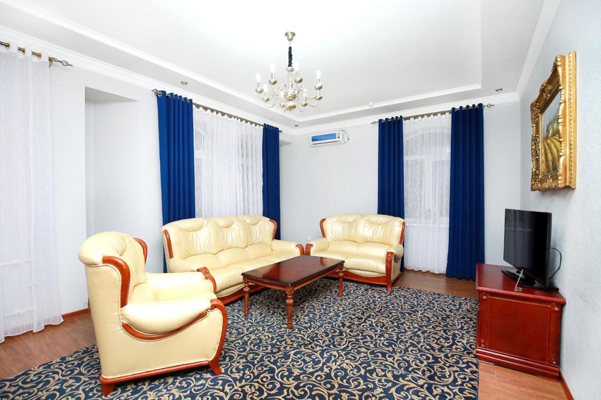 Khujand Deluxe Hotel Екстер'єр фото